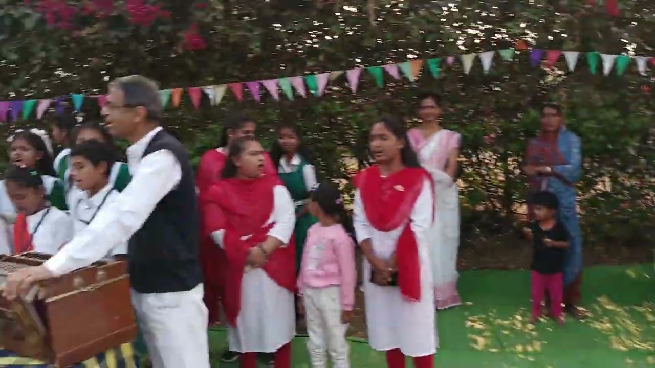 नव्या युगाचे माणिक आम्ही 