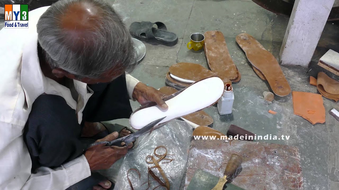 INDIAN STREET Cobbler Hand Sewing Boot Repair | LIFE IN INDIA |  | Mumbai City | INDIA | 4K VIDEO