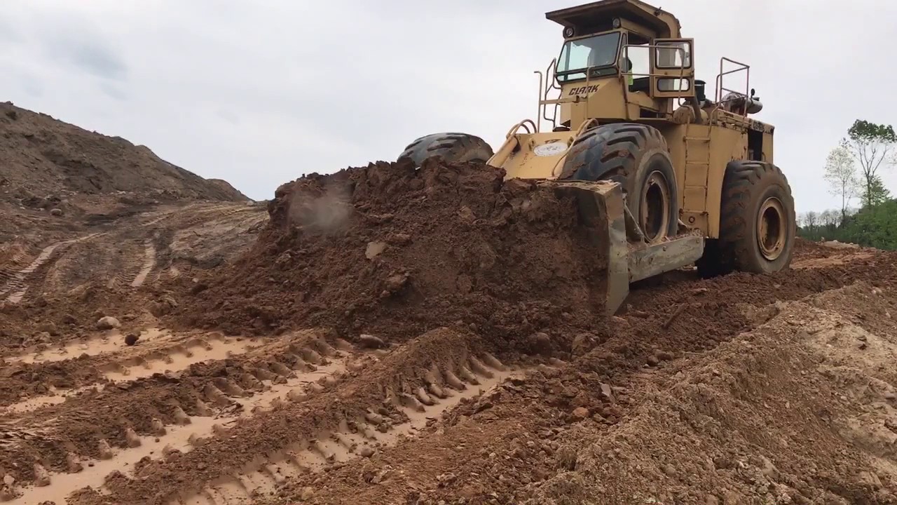 Clark Michigan 380 wheel Dozer