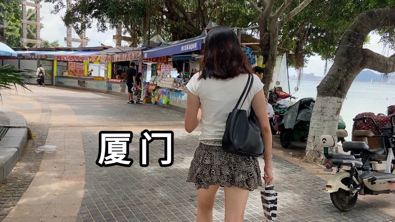 逛福建省厦门市胡里山炮台 靠着大海很有氛围 小心这里推销的骗子 Explore Xiamen City Of China.Near The Sea
