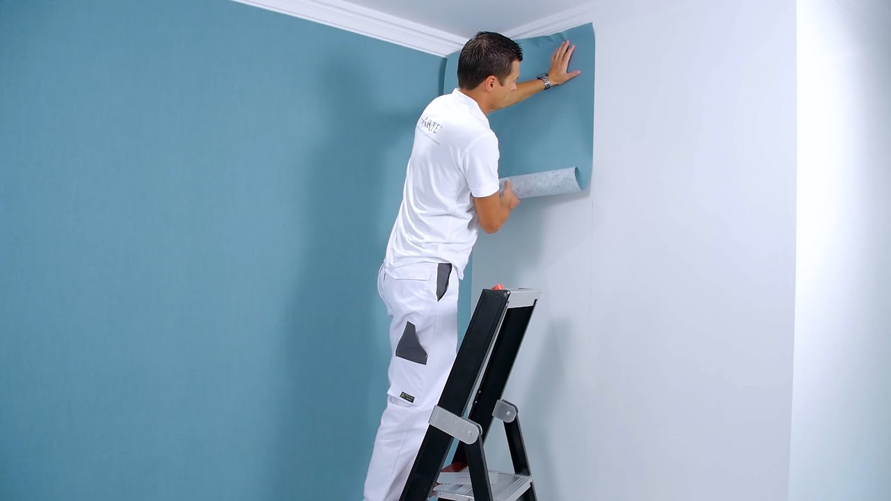 Comment poser du papier peint sur intissé ? Instructions étape par étape