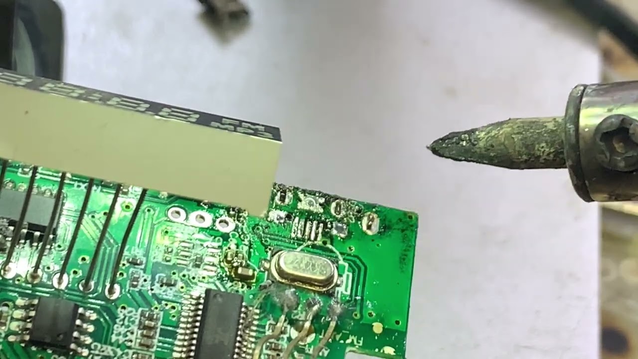 How to replace a Bluetooth speaker charging port  #technician #repair #fix #technology #bluetooth