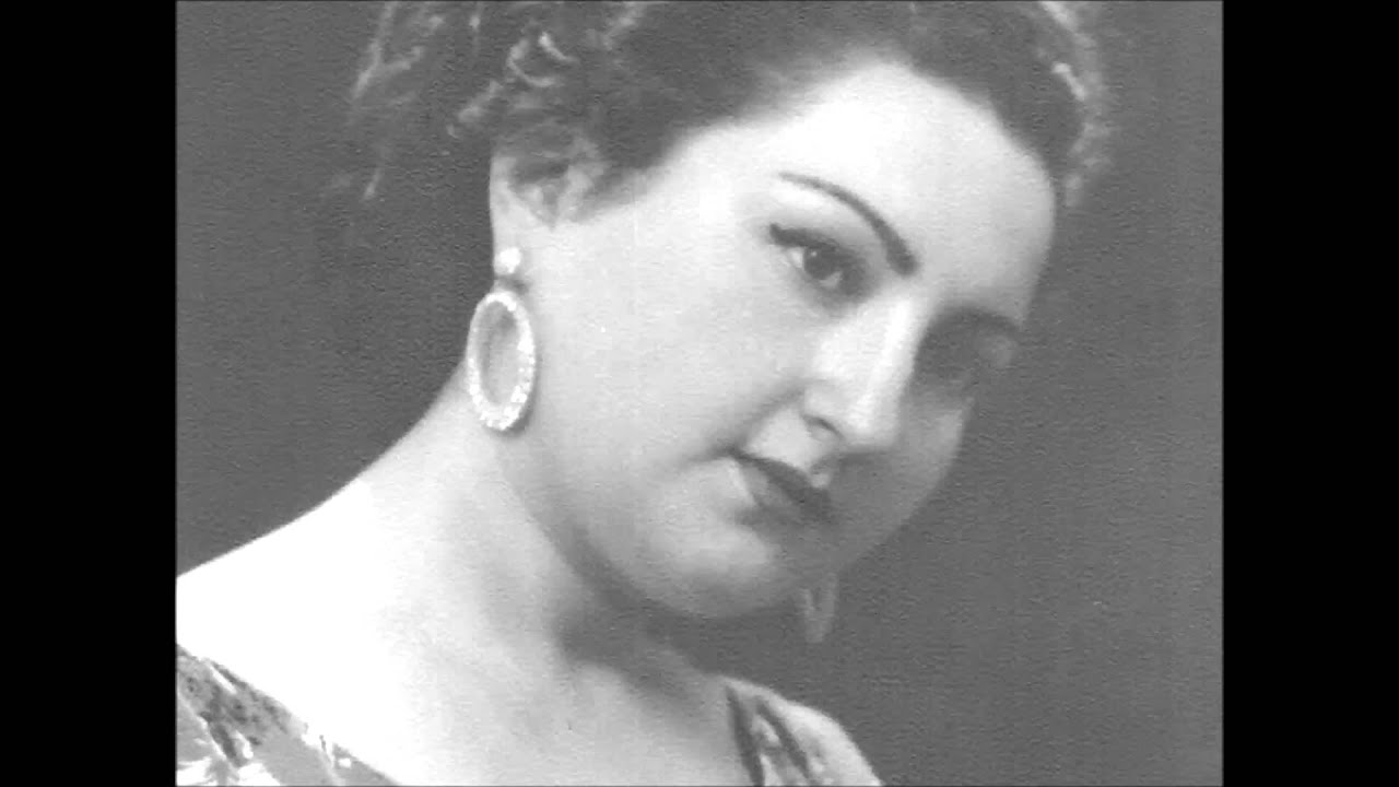 Sonbahar goncası mı göğsünün üstündeki gül - Tülun Korman