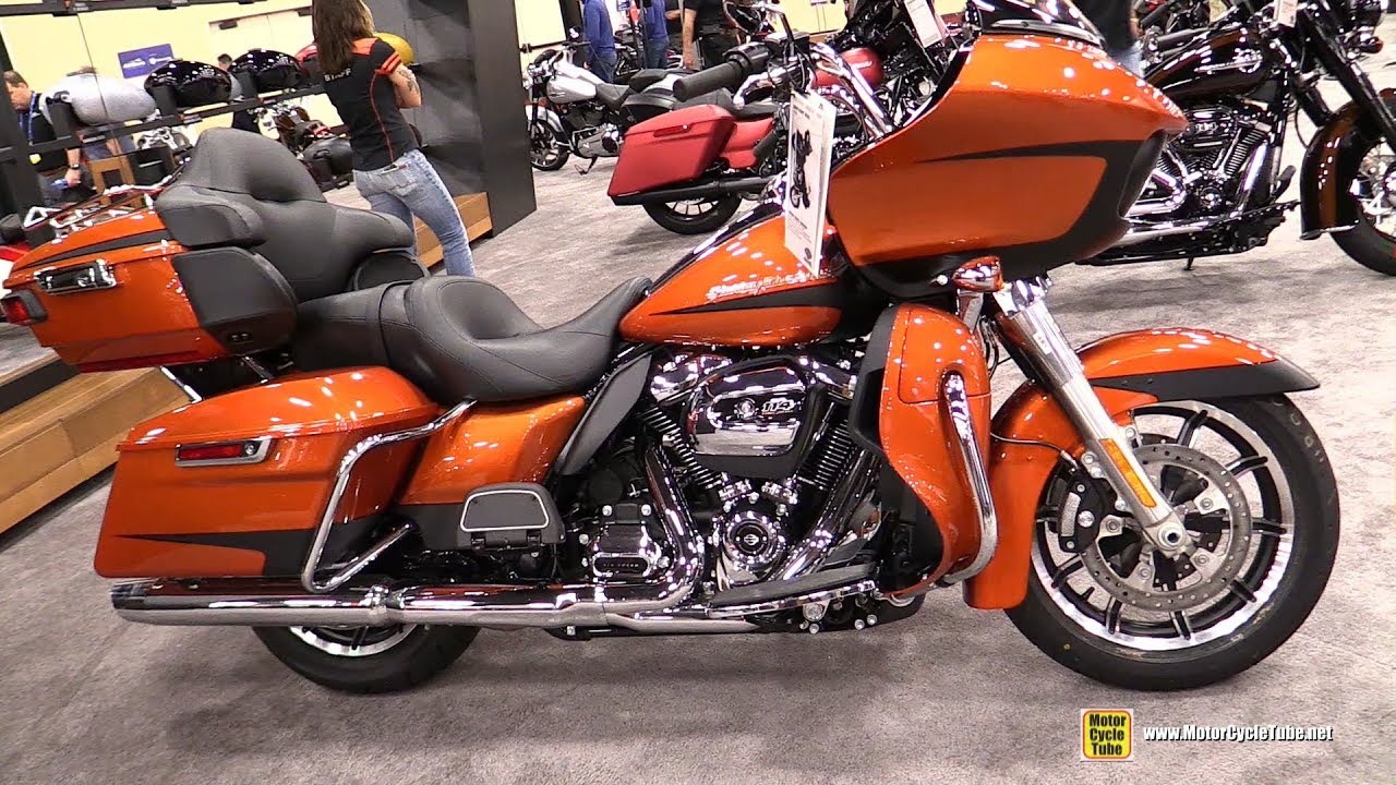 2019 Harley Davidson Road Glide Ultra - Walkaround - 2018 AIMExpo Las Vegas