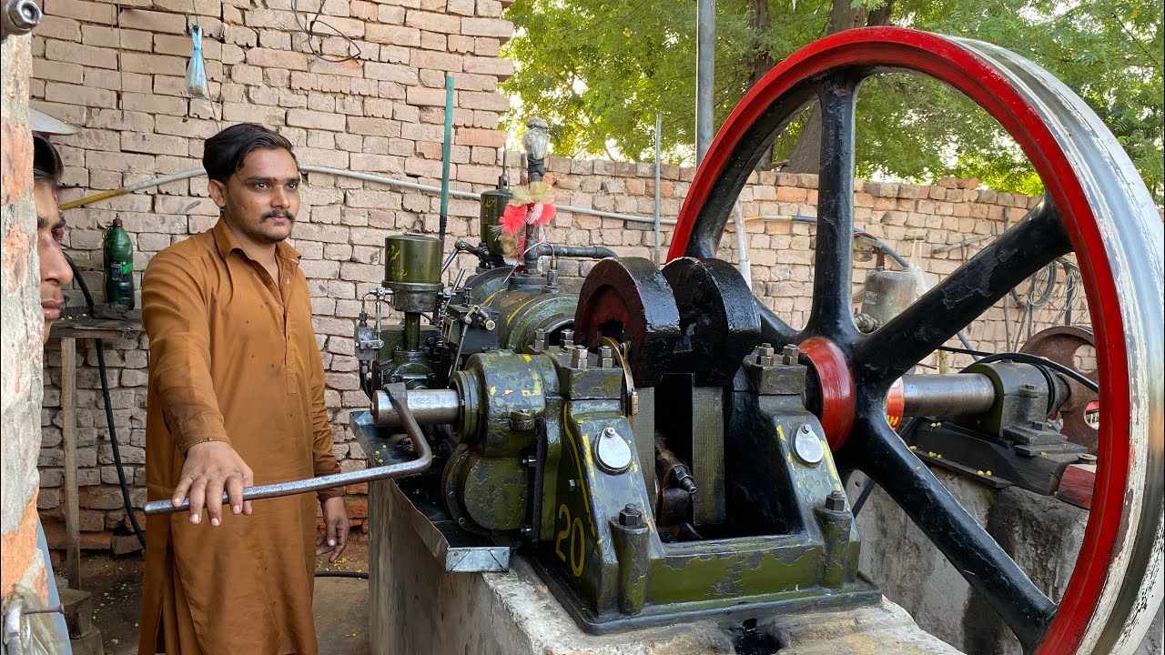 Starting Old Black Dasie Engine 35Hp amazing Engine biggest Old Black Engine Opening Start Up Engine