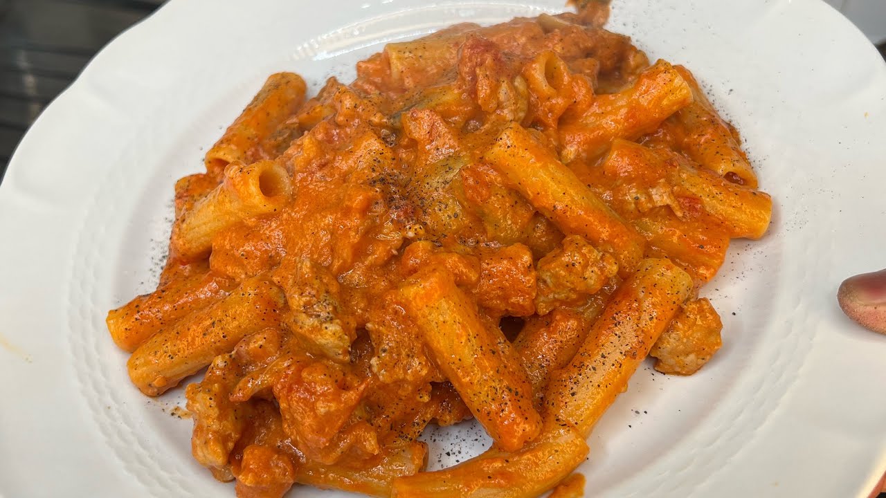 Pasta alla boscaiola : Ricetta originale. 😋🇮🇹💫 #cooking #food #pasta #pasta #italiancuisine 