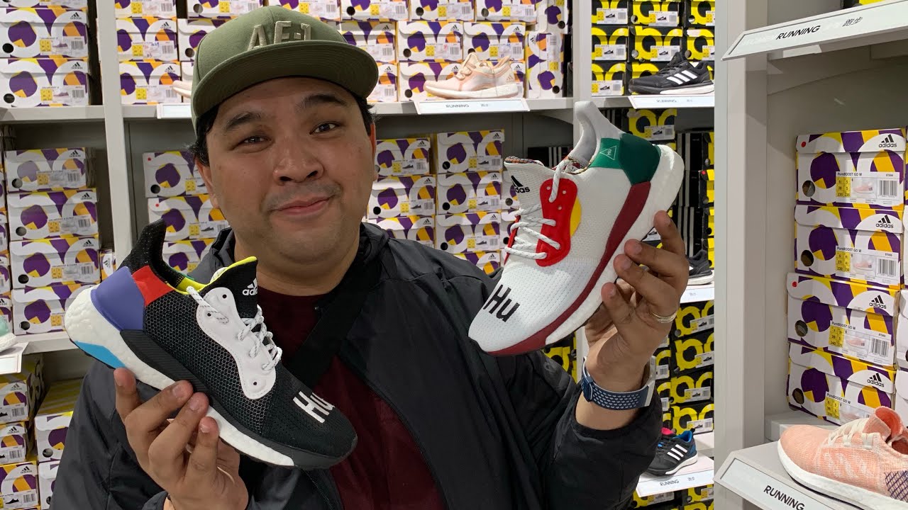 PHARRELL SNEAKERS SLEEPING AT ADIDAS OUTLET IN TAIWAN (GLORIA OUTLETS)