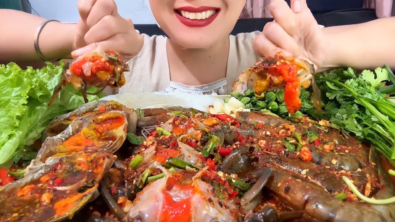 Thaifood ASMR ยำปูไข่ดอง น้ำปลาร้ารสจัดจ้าน Fermented fish salad with pickled egg crab MUKBANG show