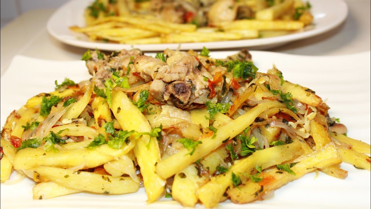 Saut&eacute; de poulet aux frites d'igname