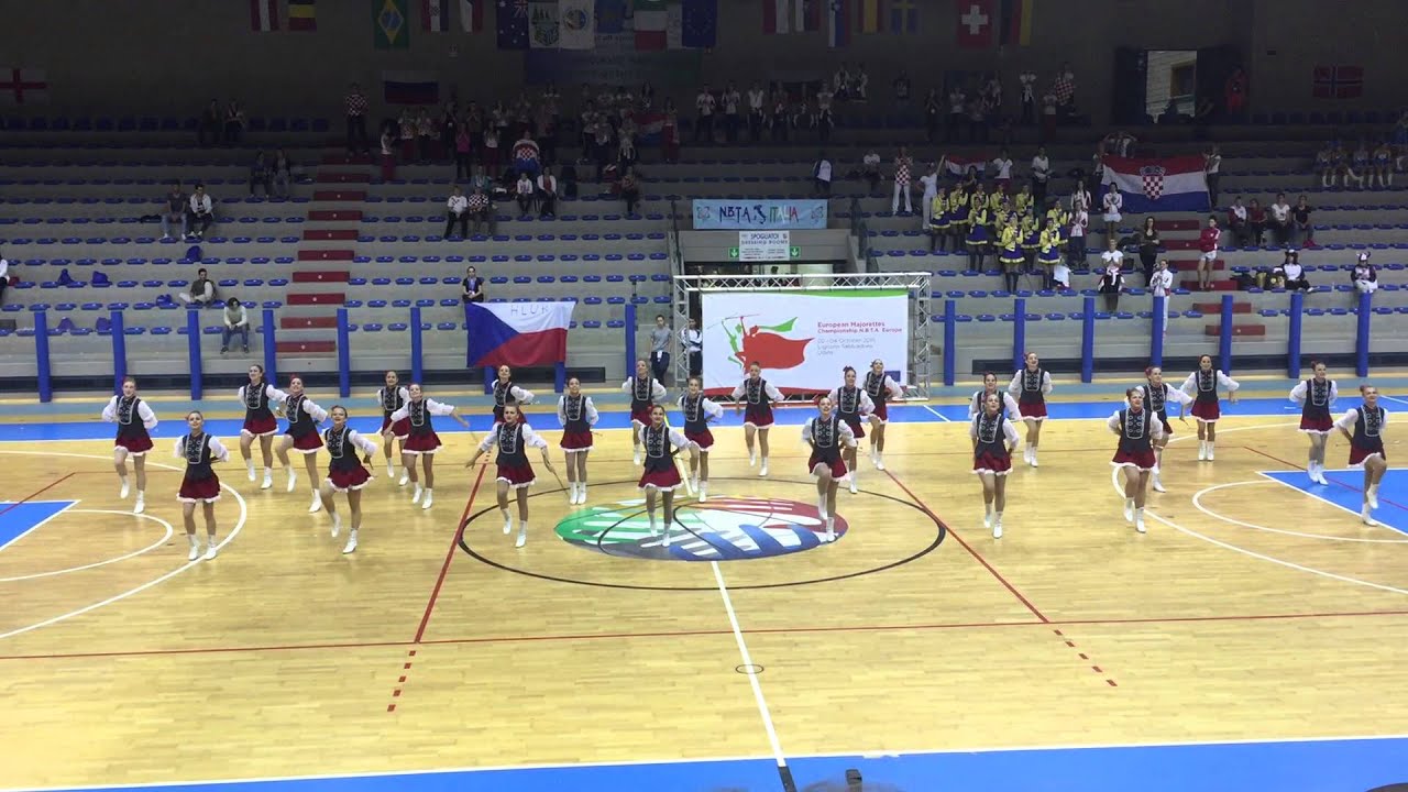 Sinjske mažoretkinje - EC majorettes  2015. - Lignano - Tradicionalni mažoret ples juniori