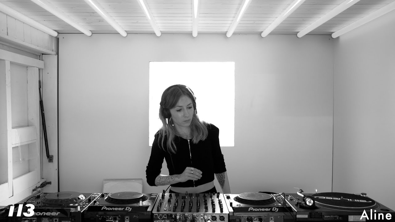 Lessing13 @Container - Aline - 007