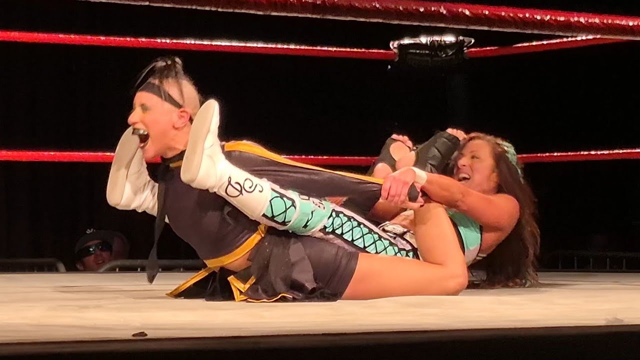 Rising Stars Women's Wrestling Halloween Mayhem Serena Deeb VS Janai Kai