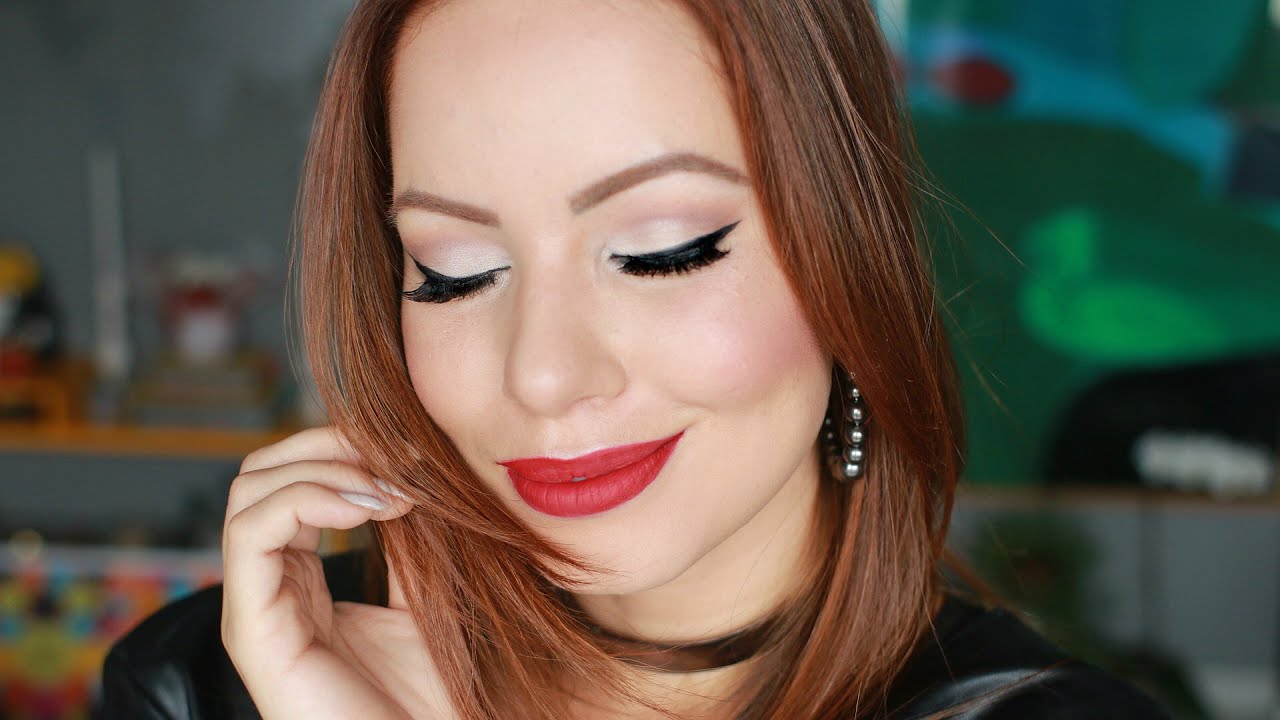 Tutorial de Maquiagem | Batom Vermelho e Delineado Marcante