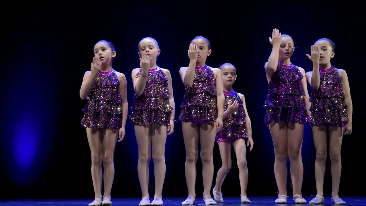 TRAILER VERONICA FERRER DANZA  GALA 2025