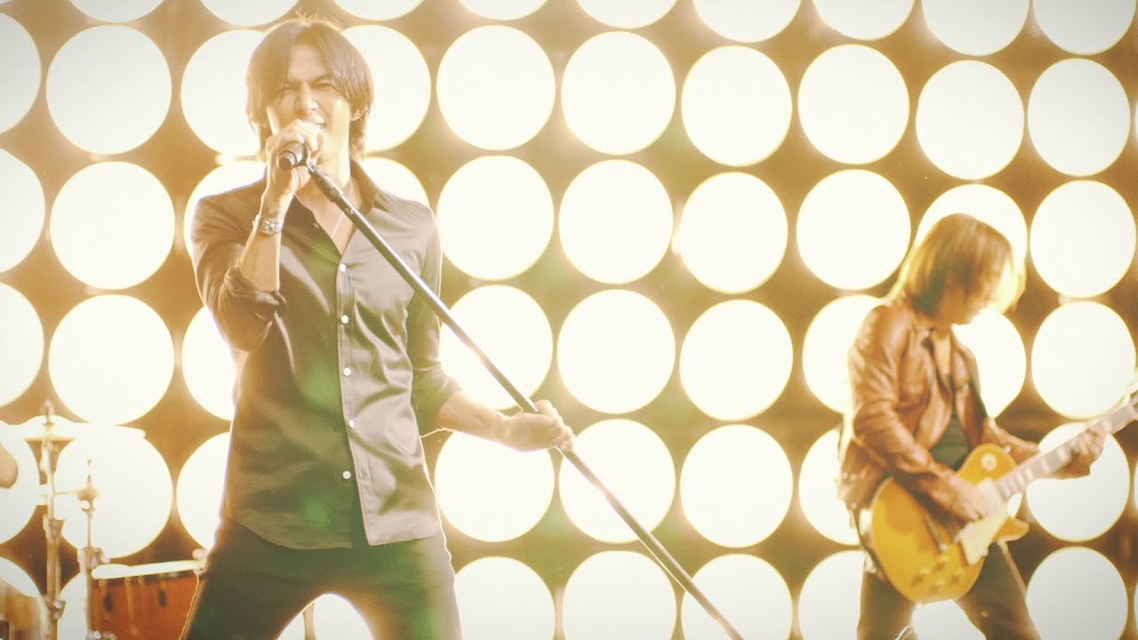 B'z / Still Alive
