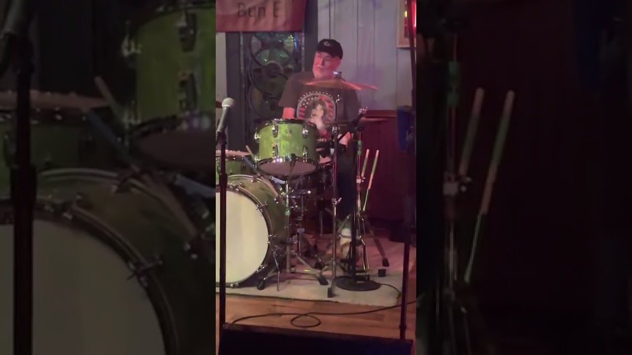 Bun E Carlos (Cheap Trick) & Monday Night Band drum solo Mary’s Place Rockford IL 6/13/2022