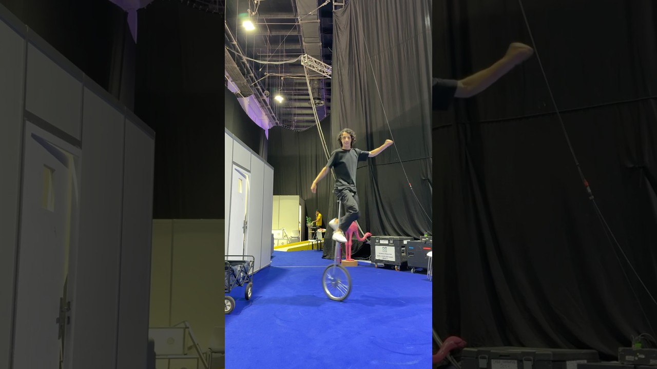 #artist #circusartist #tricking #acrobatics #acrobat #circus #love #happy #unicycle