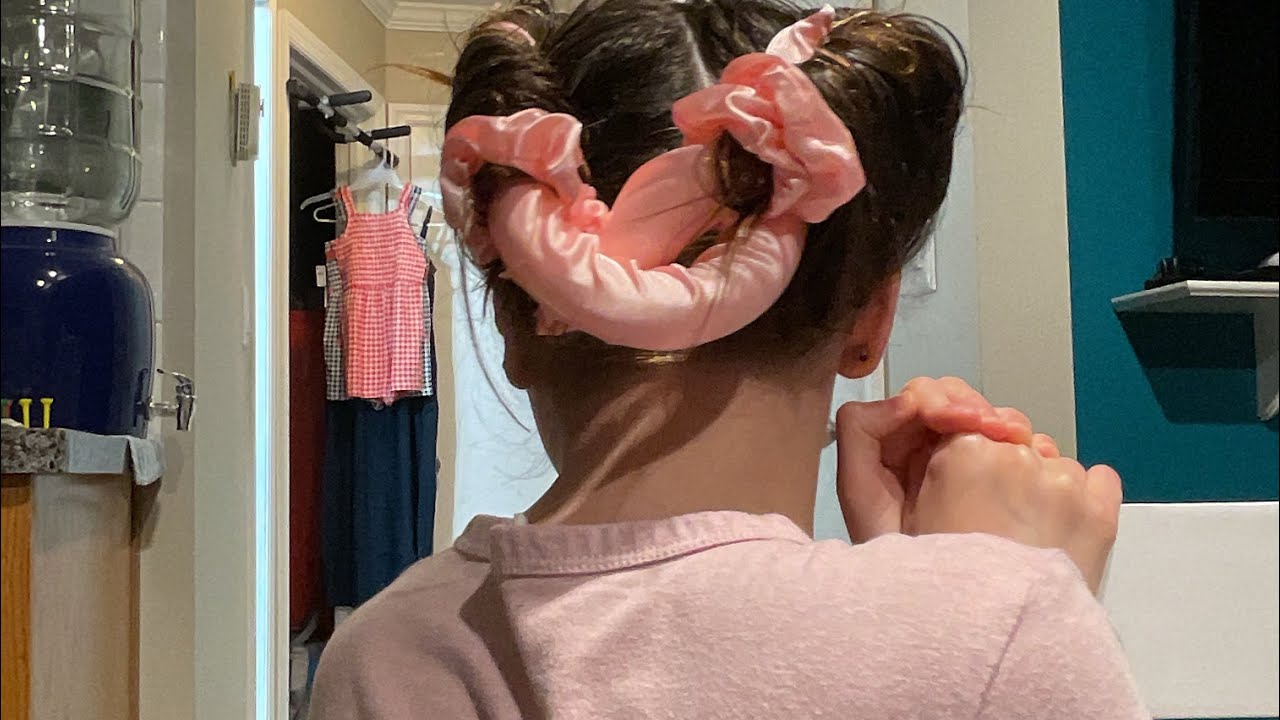 Part four of getting ready for bed and trying out heatless curls for the first time ￼
