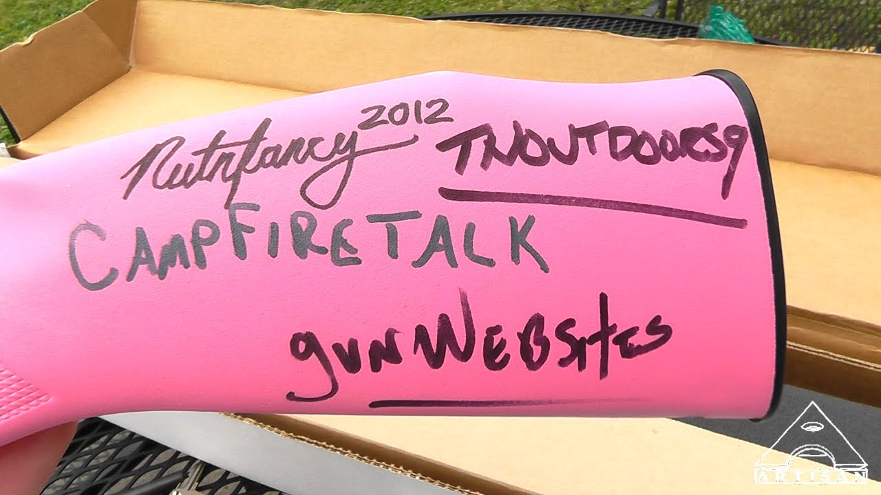 nutnfancy and Crocket20 Sign the Pink Crickett