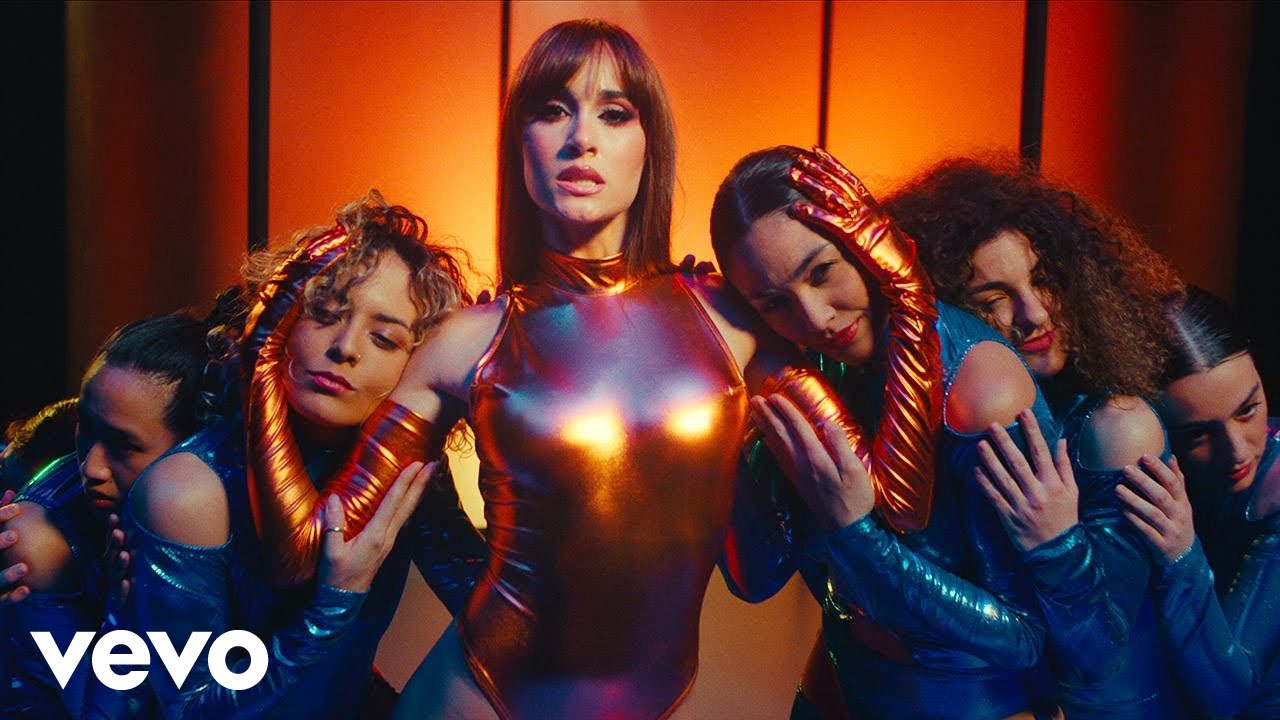 Aitana - En El Coche (video oficial)
