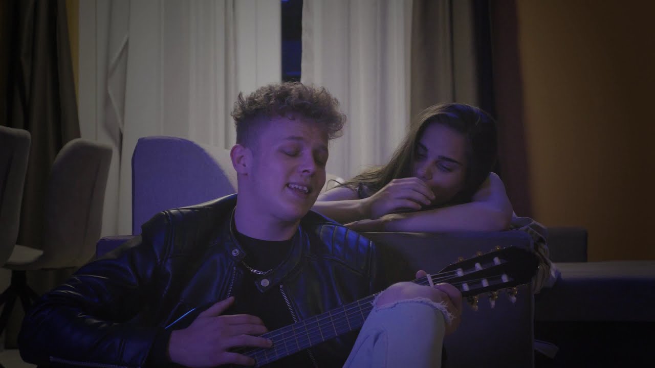 Bécy - Héj Lány ( Official Music Video )