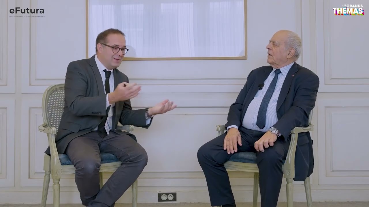 De l&rsquo;intelligence &eacute;conomique &agrave; l&rsquo;intelligence strat&eacute;gique (Alain Juillet)