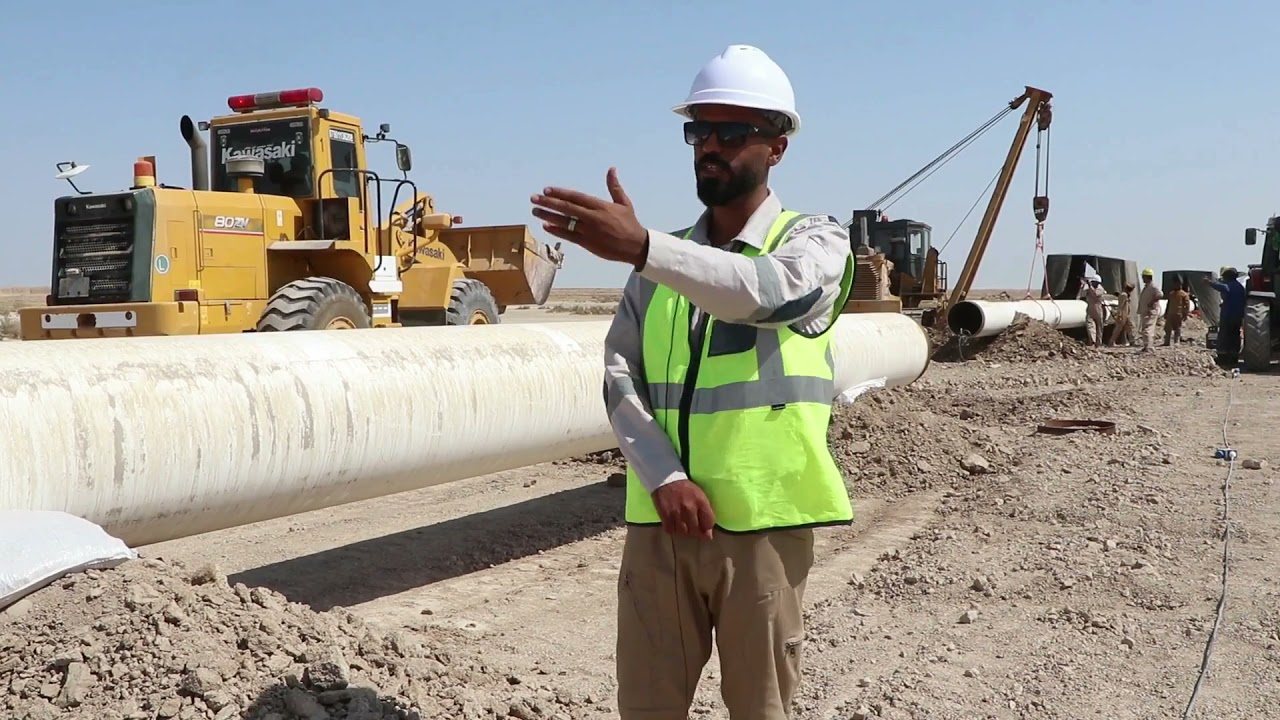 أعمال اللحام لأنبوب ٢٨ عقدة الممتد من محطة CPF2 إلى محطة DC1 في حقل مجنون النفطي