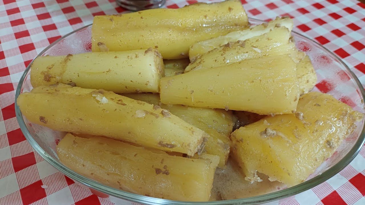 Ginataang Kamoteng-kahoy ( Cassava in Coconut Milk ) Simple at Masarap na Pang meryenda