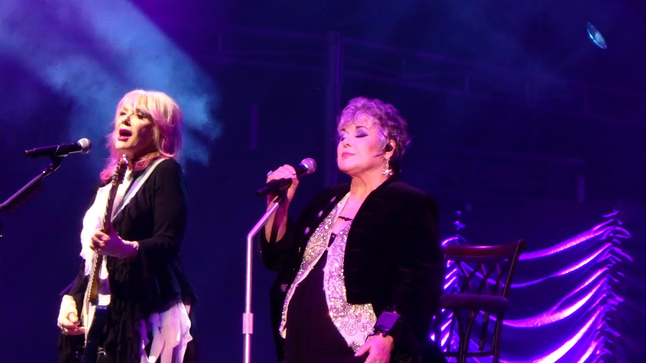Front Row Red Rocks - Heart - Little Queen - 08-19-2025 - Morrison Colorado