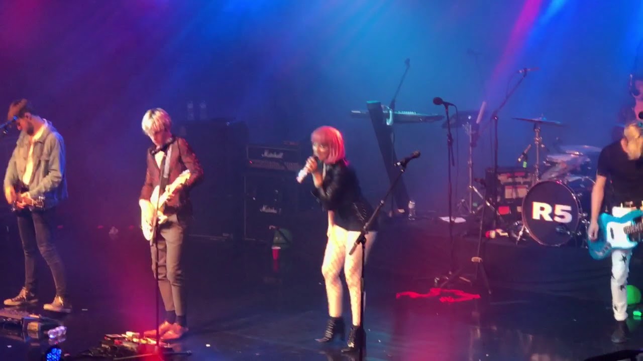 Lightning strikes - R5 New Addictions Tour - São Paulo 2017