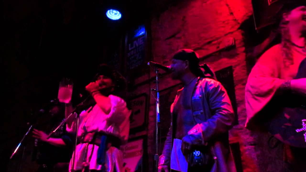 Musical Blades - The Toasting Song