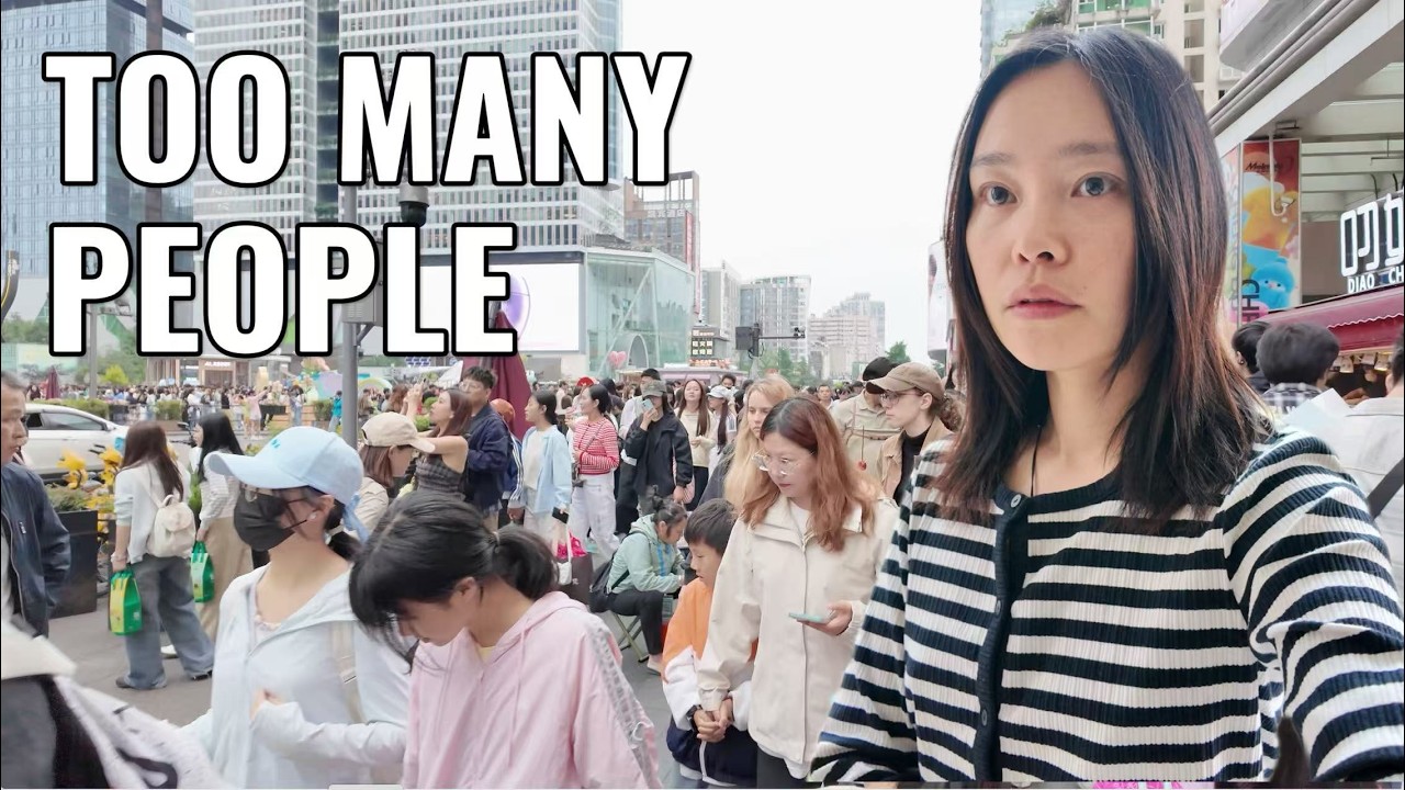 Is This the Real China? A Day with 16 Million Tourists （Living in China）