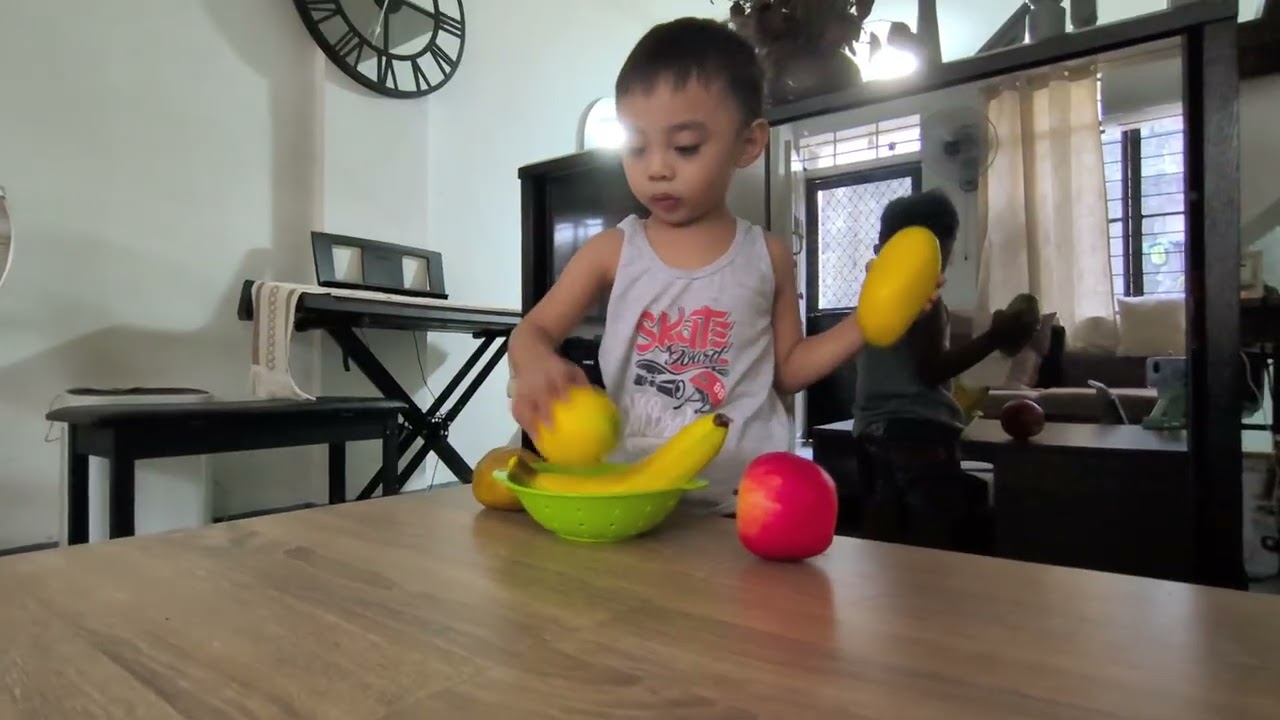 Playing with Fruits and Vegetables 