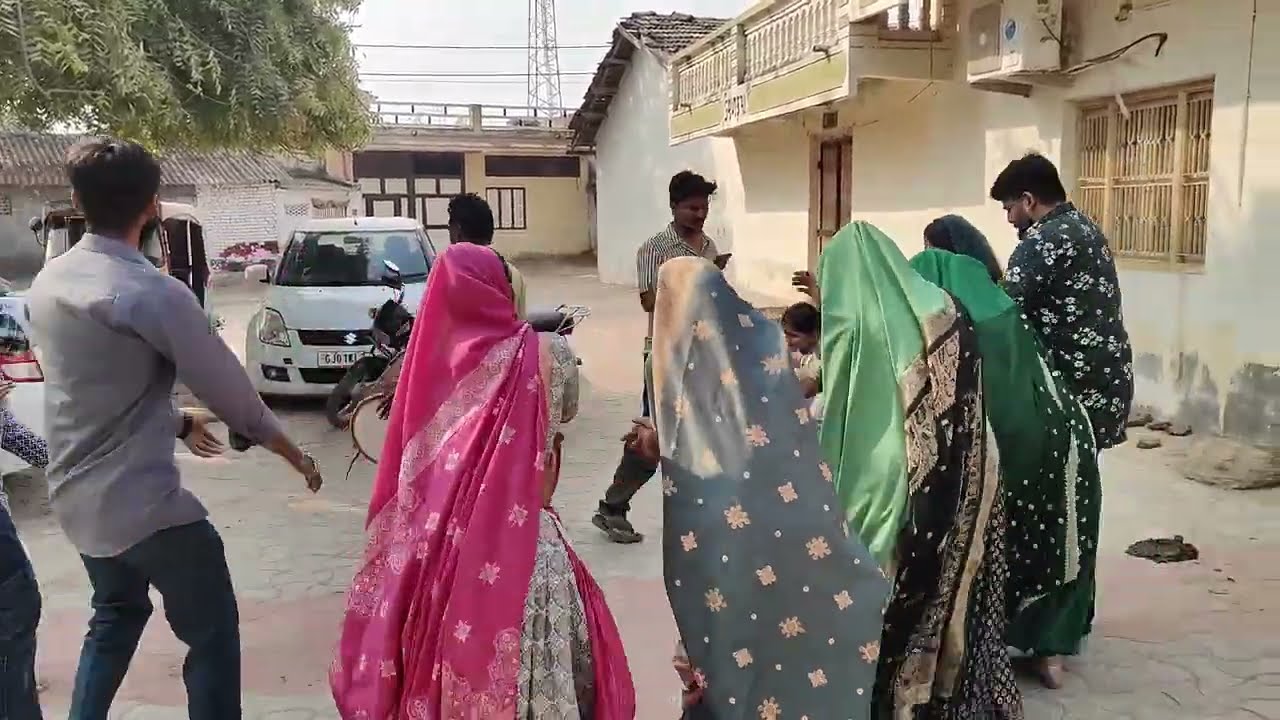 દેશી ઢોલ ના તાલે પ્રજાપતિ સમાજ ના લગ્ન ની મોજ ગુજરાતી 