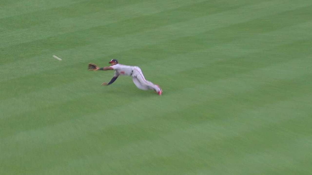 WSH@CIN: Goodwin makes a spectacular diving snag
