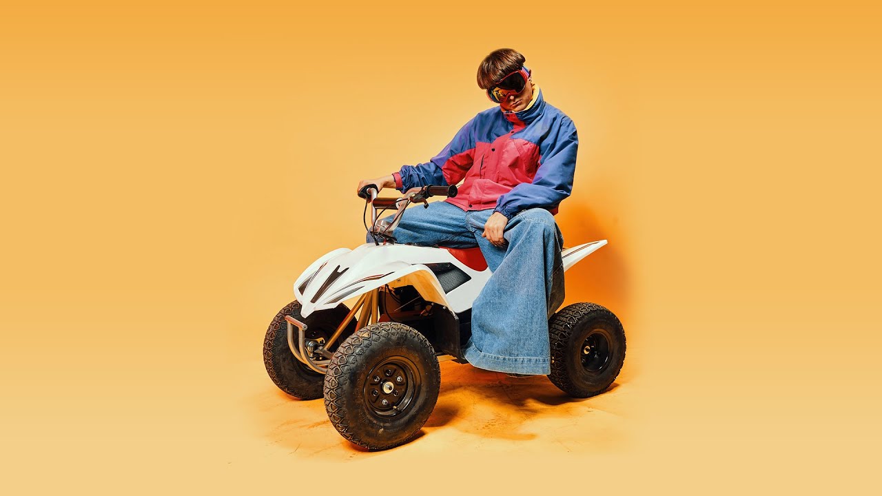 Oliver Tree - Every Type of Friend [Lyric Video]