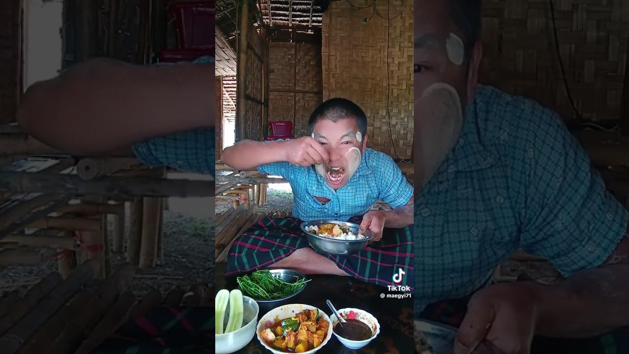 ထမင်းစားရင်း ဘလူးစီးတာ🤯