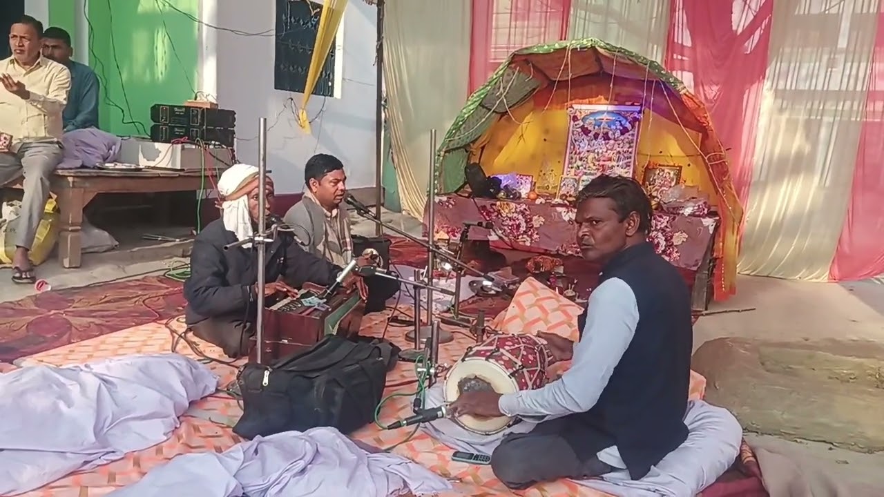 सिंगर अखिलेश यादव