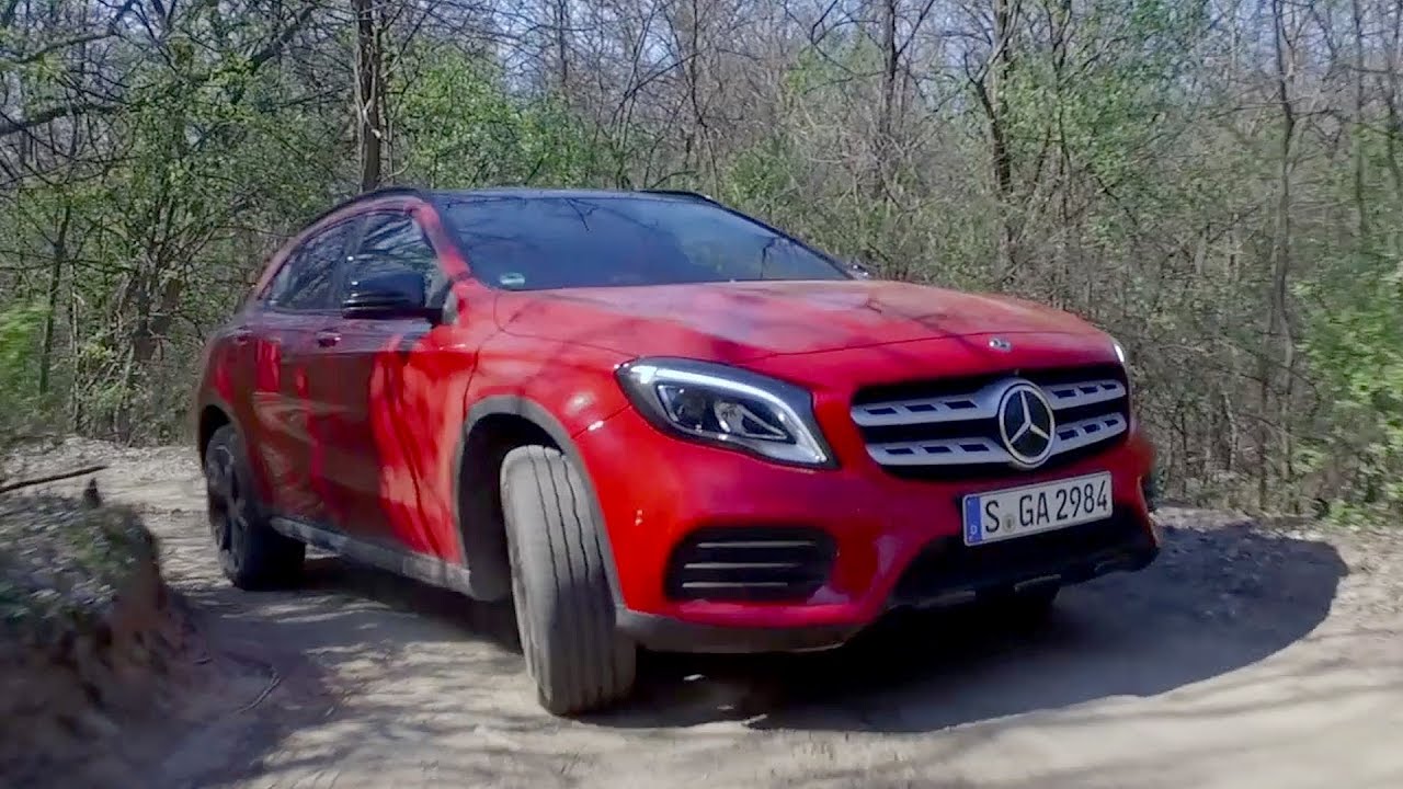 2017 Mercedes-Benz GLA 220 4Matic - Off-road Action @ Budapest