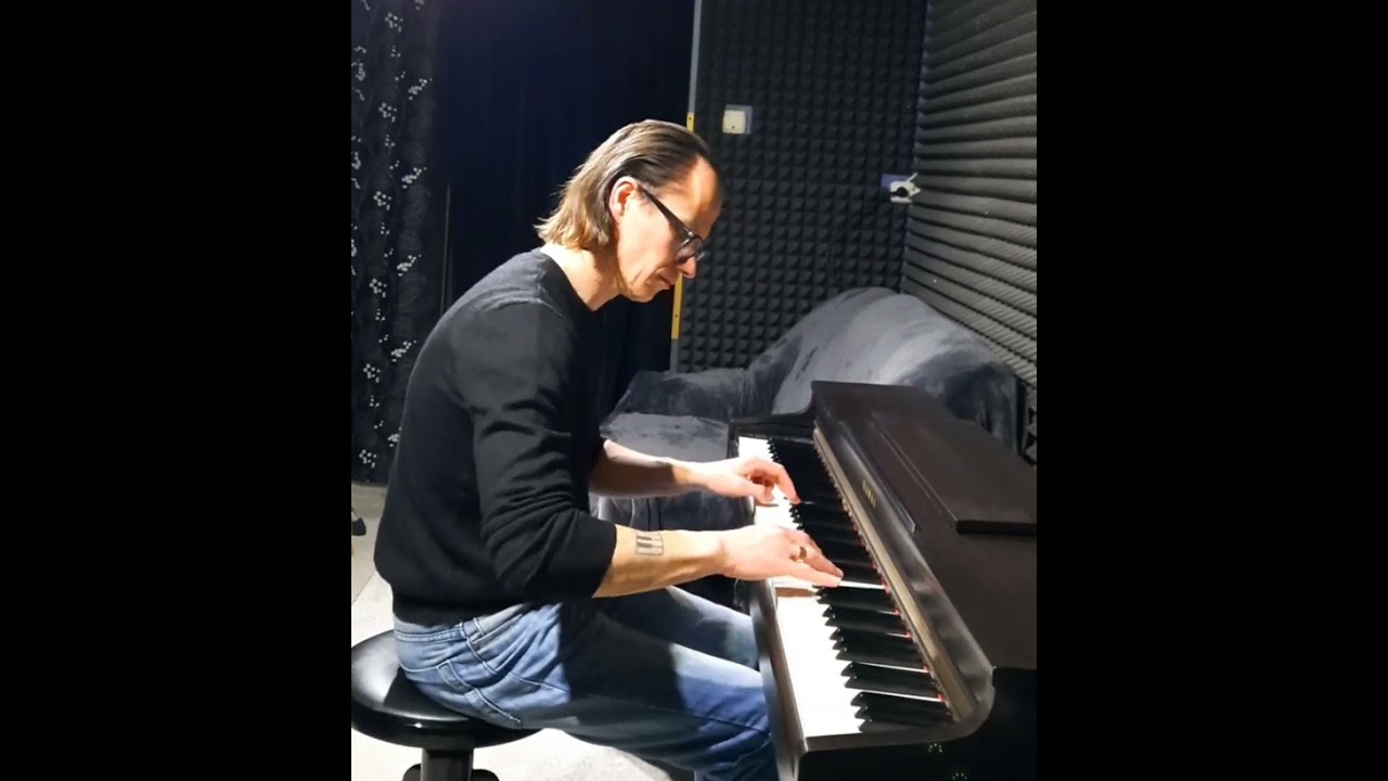 Piano + Ivy Quainoo 