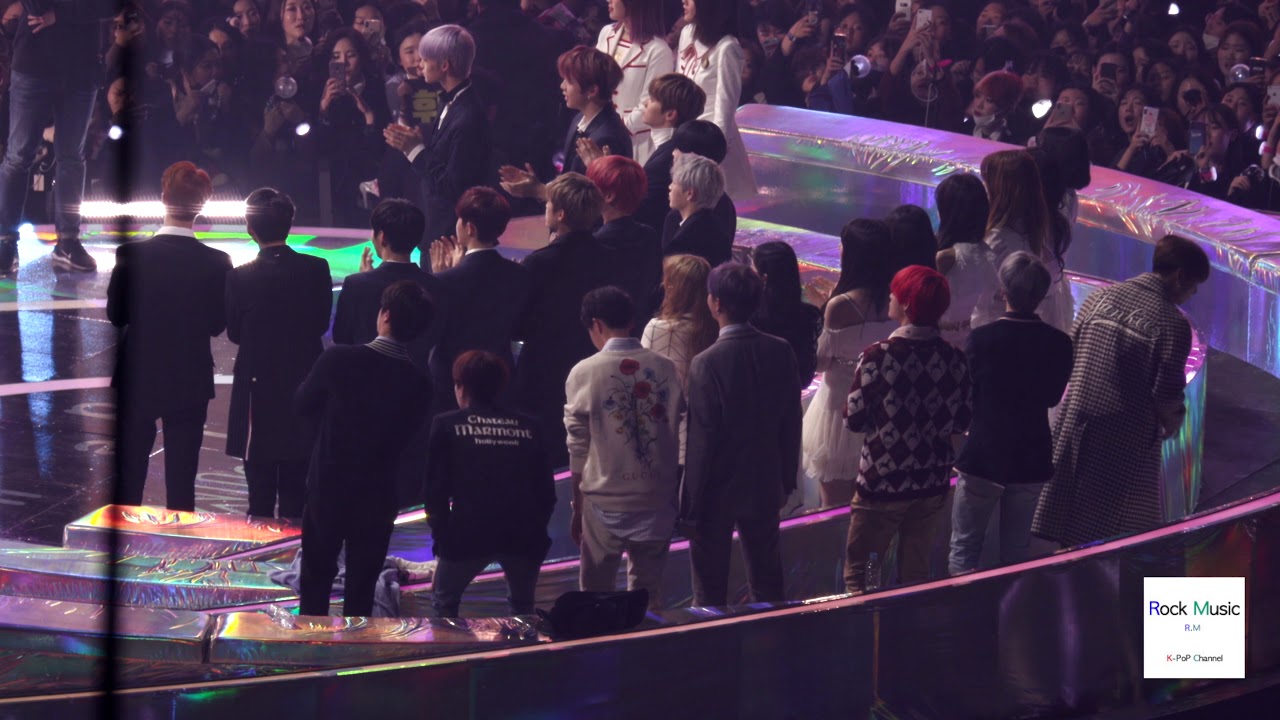 마마무 화사X로꼬 수상을 축하해주는 (BTS, 워너원, 여자친구, 볼빨간사춘기)@181201 락뮤직