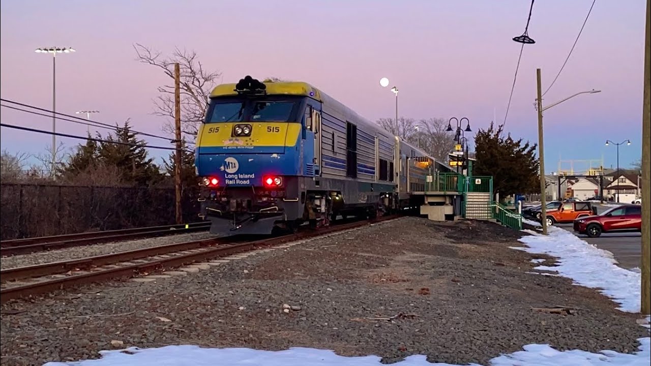 LIRR: Railfanning the evening rush on the Oyster Bay branch at various locations 3/2/26