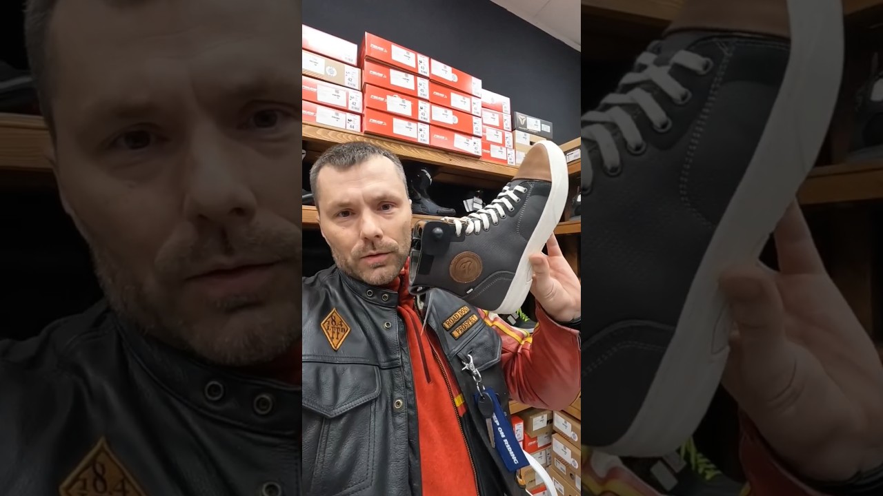 Почему нужна мотообувь