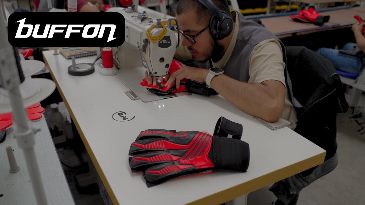ASÍ SE HACEN LOS GUANTES DE PORTERO PASO A PASO🧤⚽️, RECORRIDO EN LA FÁBRICA DE LA MARCA BUFFON.🏭