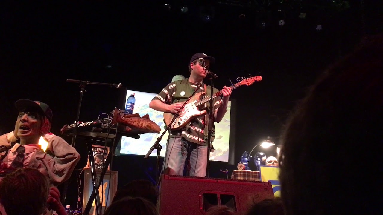 Eating Like A Kid - Mac Demarco Athens GA 11/24
