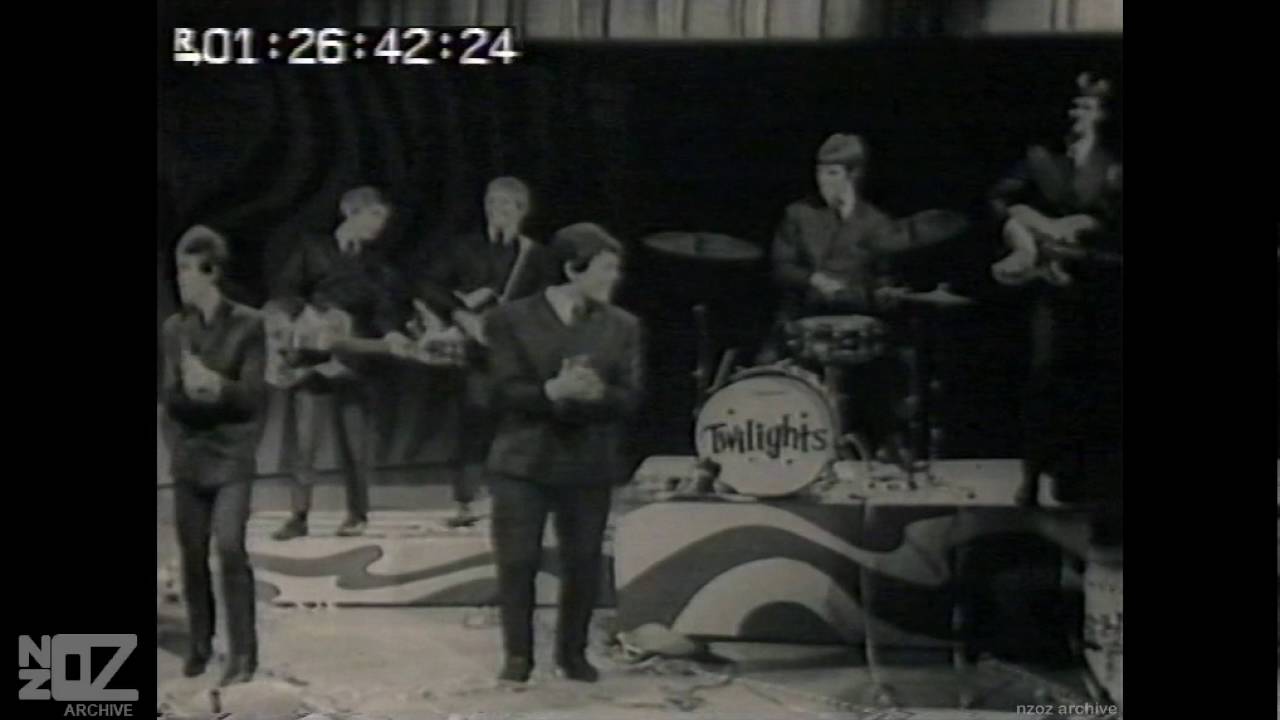 The Twilights - If She Finds Out / Needle In A Haystack (1966)