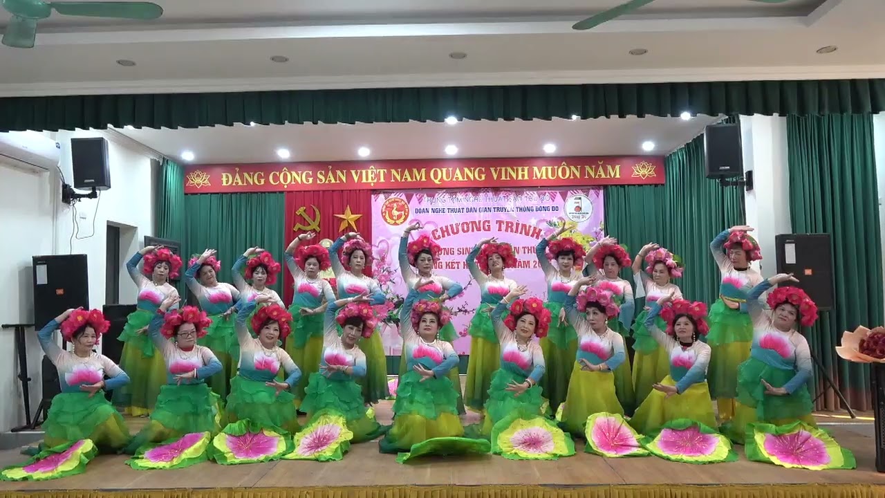 Múa Hương sắc ngàn năm đoàn NT Đông Đô