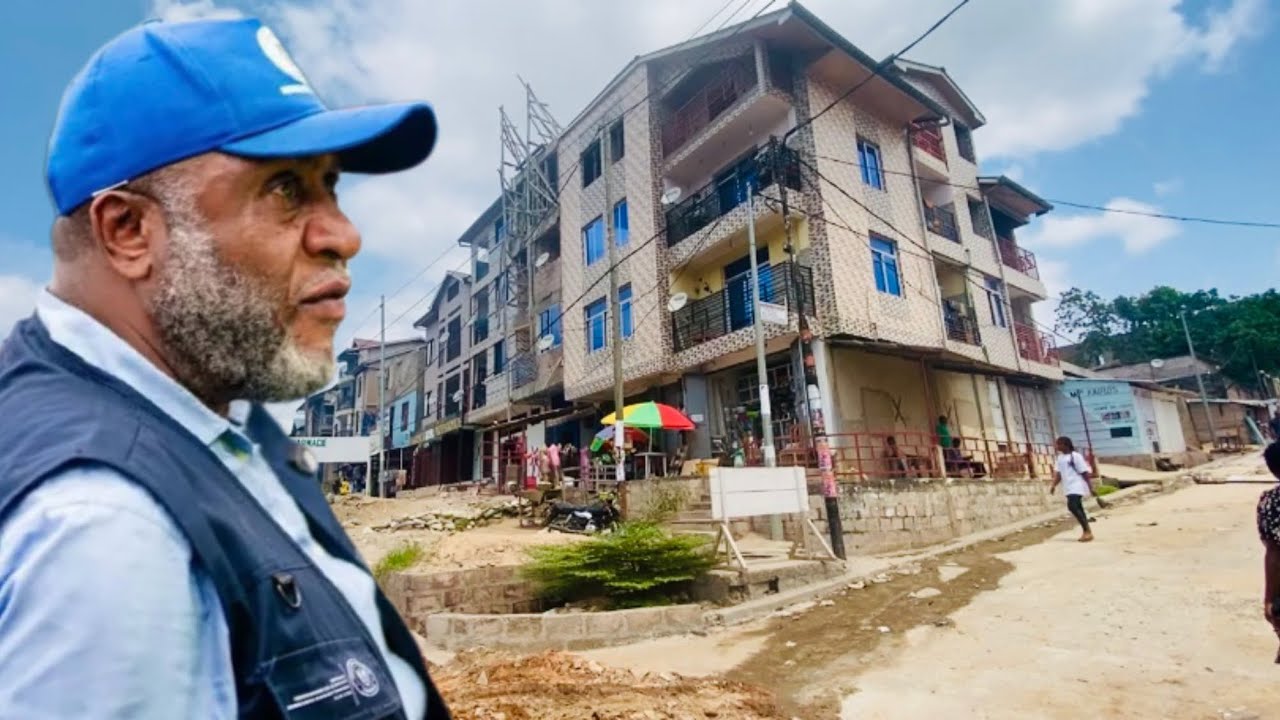 URGENT À MONGAFULA : CETTE BELLE MAISON CONSTRUITE DANS LA RUE RISQUE D’ÊTRE DÉMOLIE BIENTÔT 