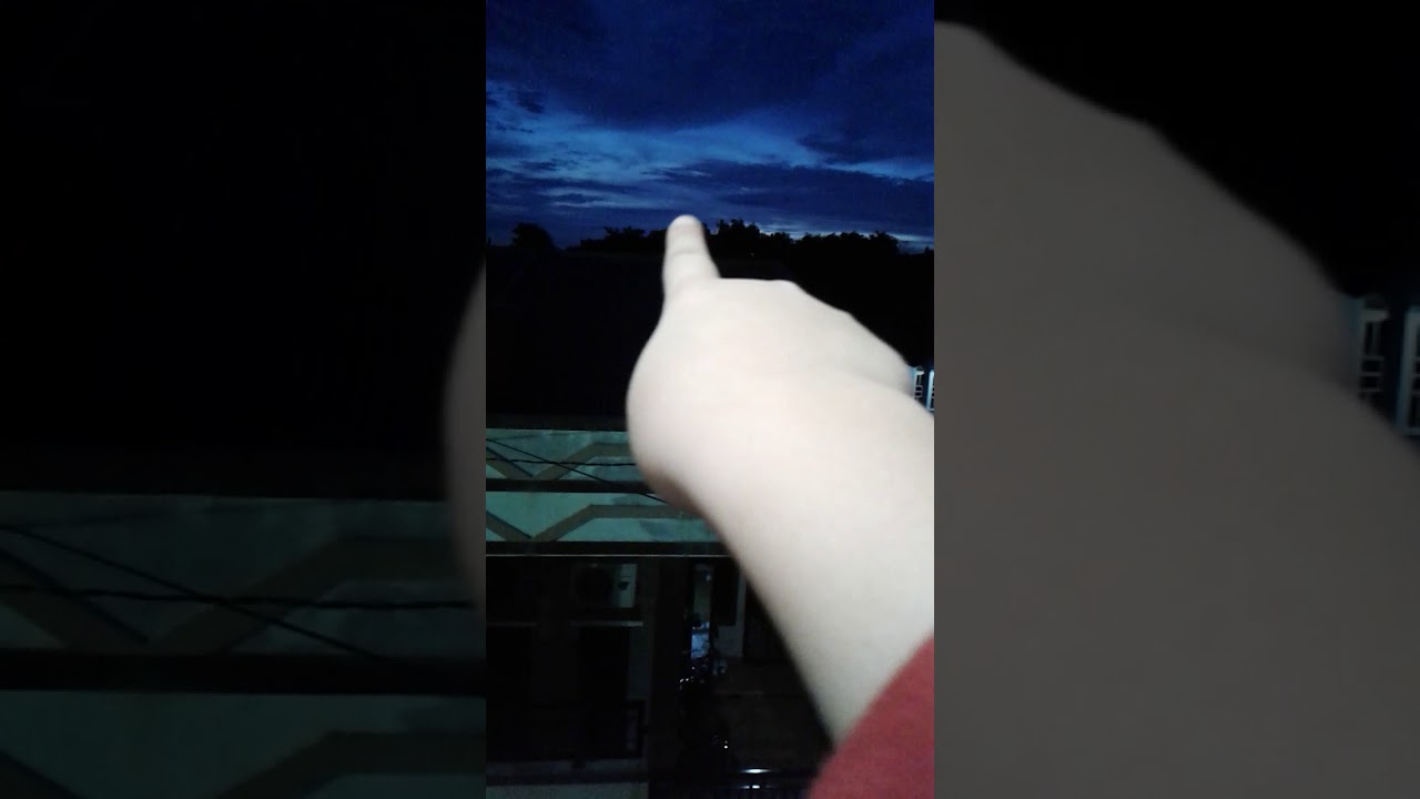 suara sirine (siren head) asli bukan bohong ya , gak percaya saksikan dan subcribe , bye ☺☺☺☺☺