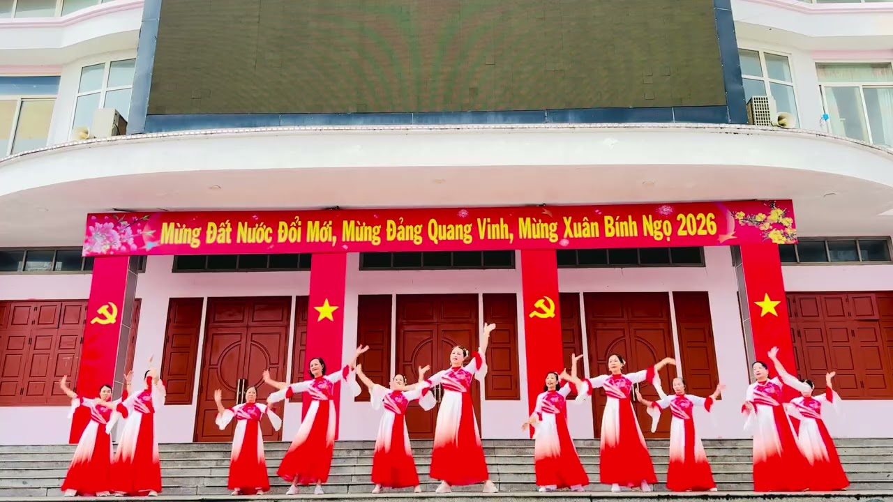 Múa : Giao Thừa Chào Xuân - Do CLB Hoa Ban - phường Tam Điệp Tỉnh Ninh Bình thực hiện 